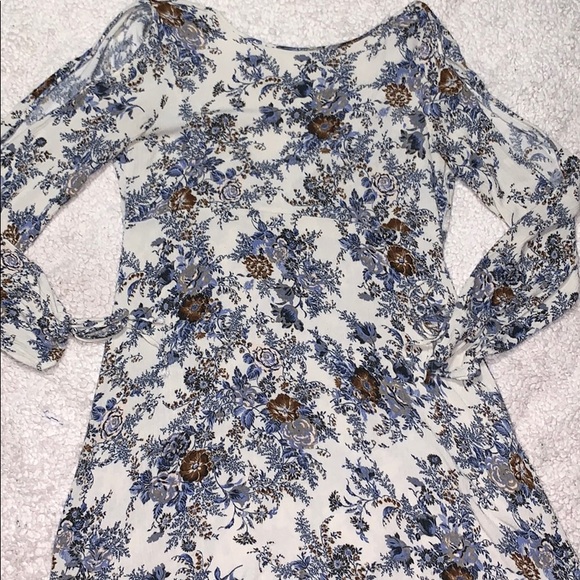 Dress - Picture 1 of 1